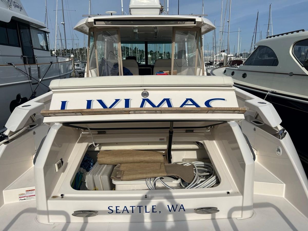 2016 Tiara Yachts 44 