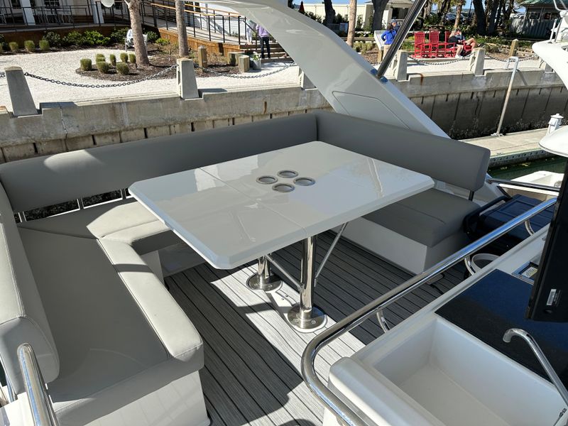 2020 Aquila 44