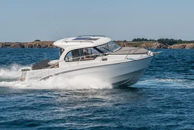 2024 Beneteau Antares 8 OB V2