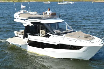 2025 Galeon 400FLY