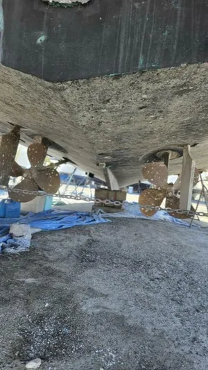 Elusive Yacht Photos Pics 