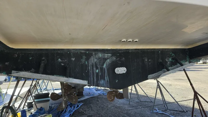 Elusive Yacht Photos Pics 