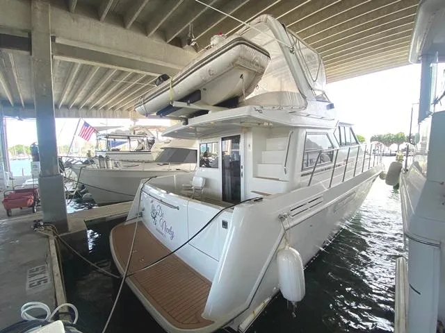 Thistle Do Nicely Yacht Photos Pics 