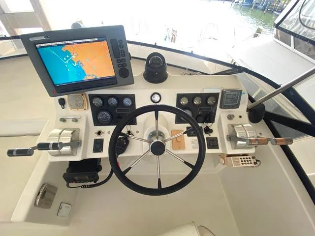 Thistle Do Nicely Yacht Photos Pics 