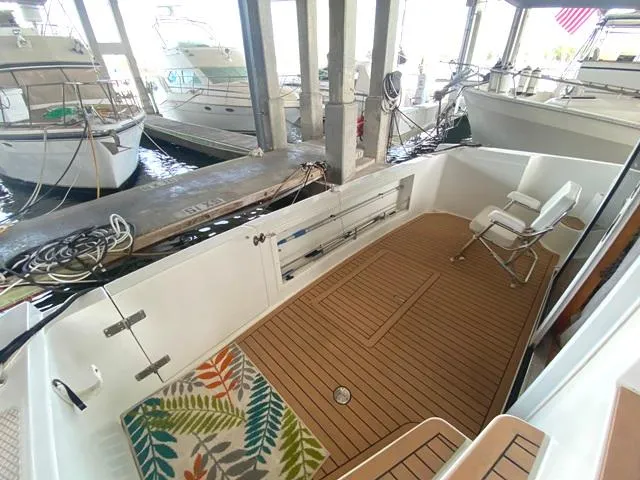 Thistle Do Nicely Yacht Photos Pics 