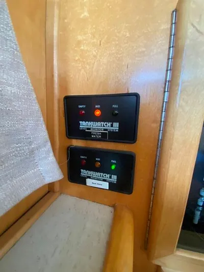 Thistle Do Nicely Yacht Photos Pics 