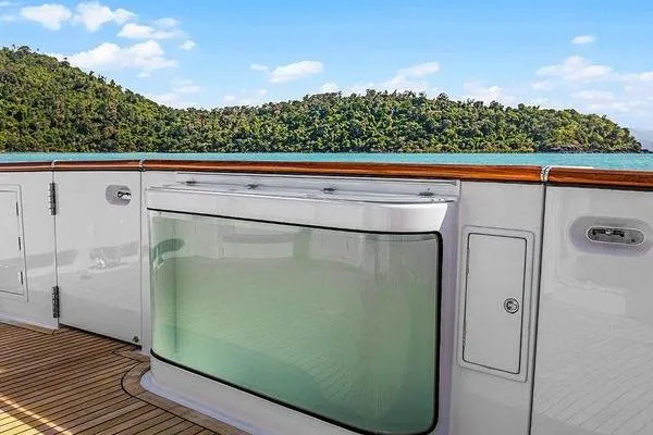 Batavia Yacht Photos Pics Luxurious Richmond Yachts 135 Motor Yacht deck with scenic ocean view, 2003 model.