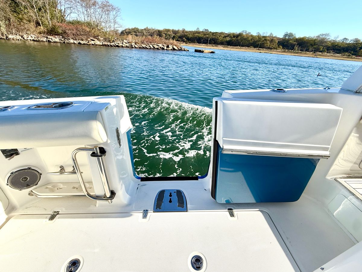 2017 Boston Whaler 42 