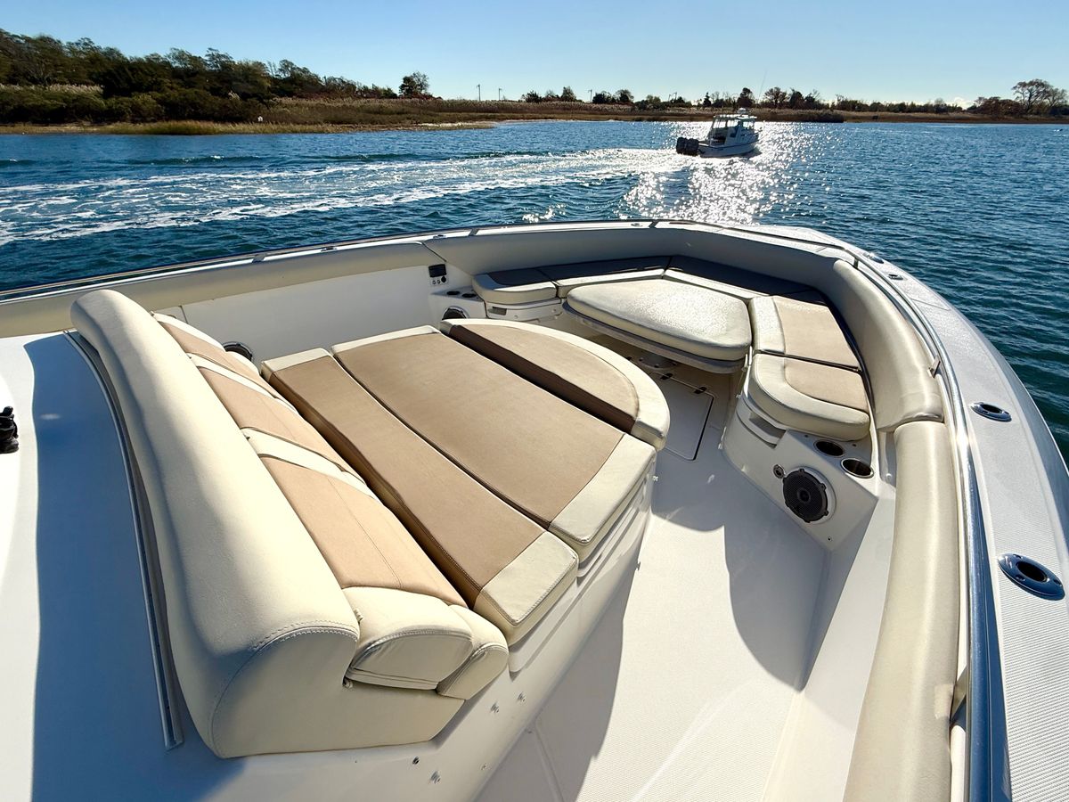 2017 Boston Whaler 42 