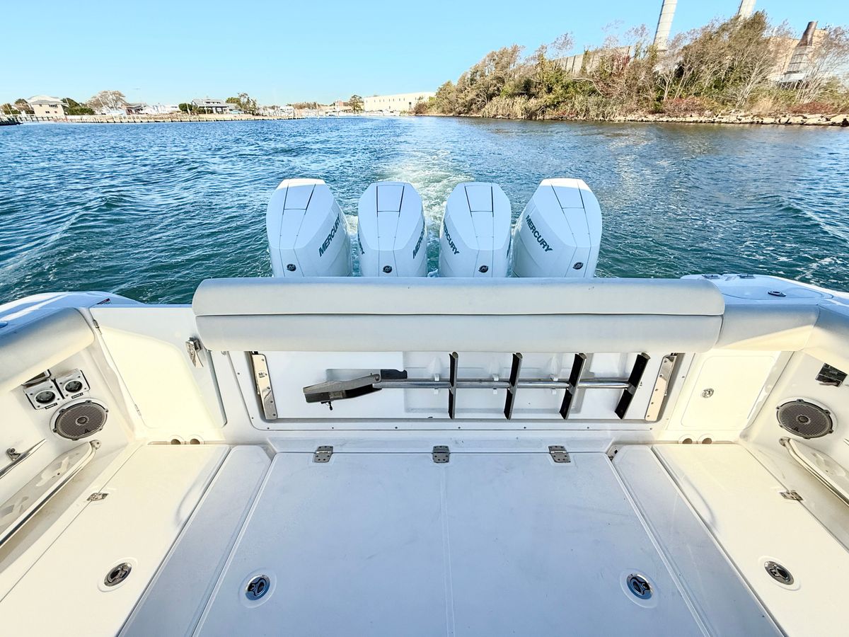 2017 Boston Whaler 42 