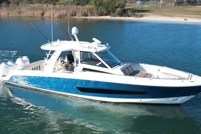 Boston Whaler 420 Outrage