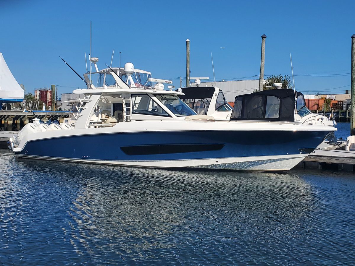 2017 Boston Whaler 42 