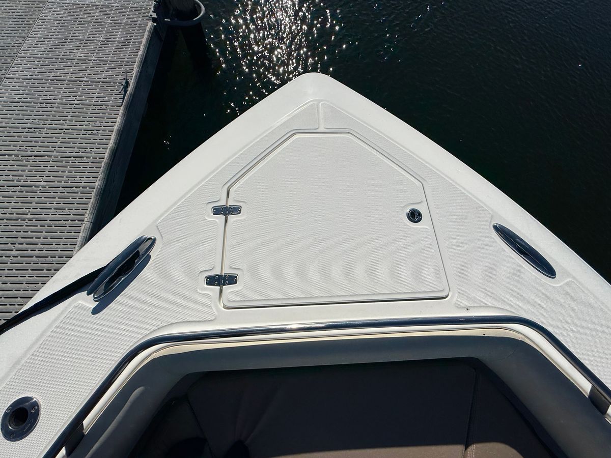 2017 Boston Whaler 42 