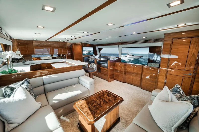 Bid Time Yacht Photos Pics 