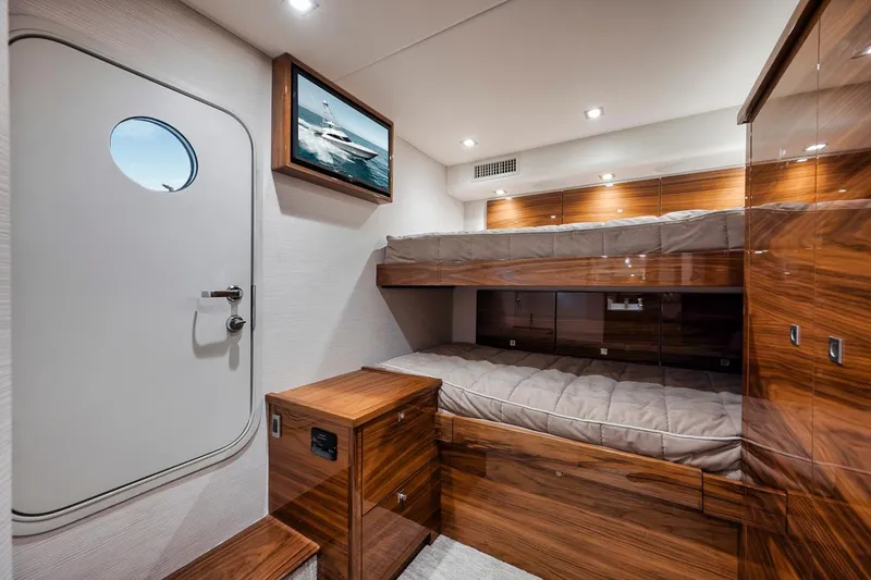 Bid Time Yacht Photos Pics 