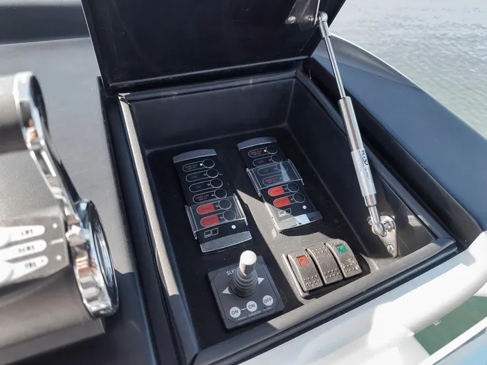 Bid Time Yacht Photos Pics 