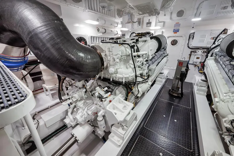 Bid Time Yacht Photos Pics 