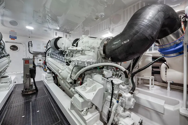 Bid Time Yacht Photos Pics 