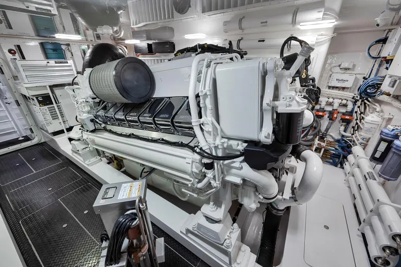 Bid Time Yacht Photos Pics 