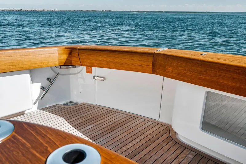 Bid Time Yacht Photos Pics 