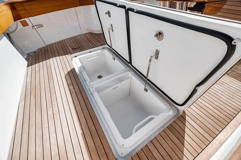 Bid Time Yacht Photos Pics 