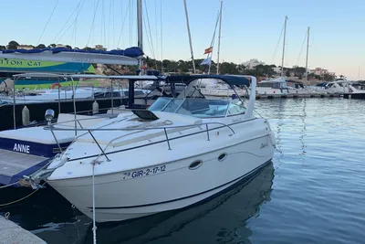 2000 Rinker 270 Fiesta Vee Express Cruiser