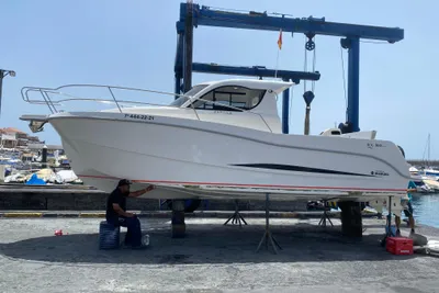 2021 Astilux AX 900 Fisher