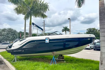 Bayliner DX2200