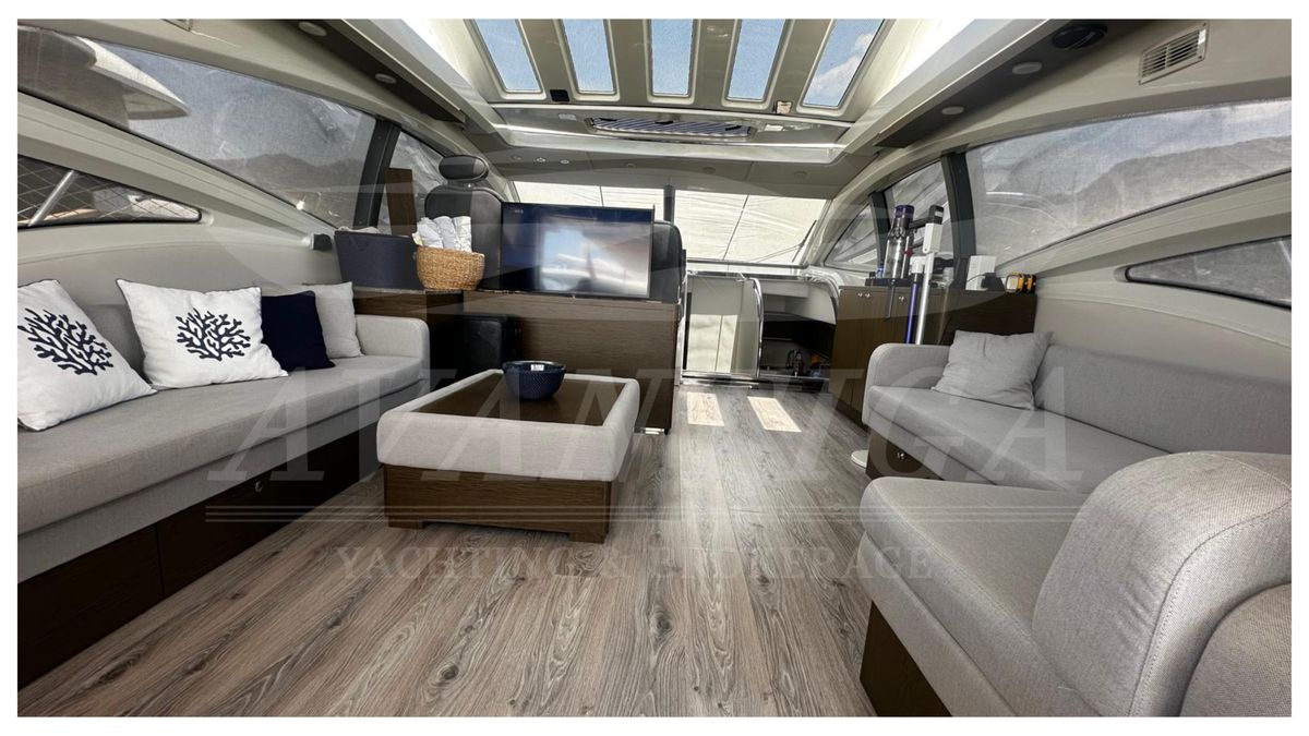 2009 Azimut 63 
