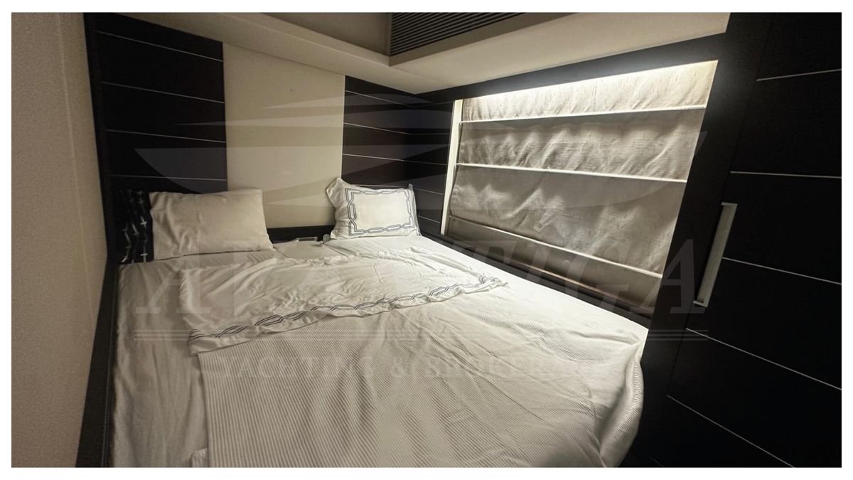 2009 Azimut 63 