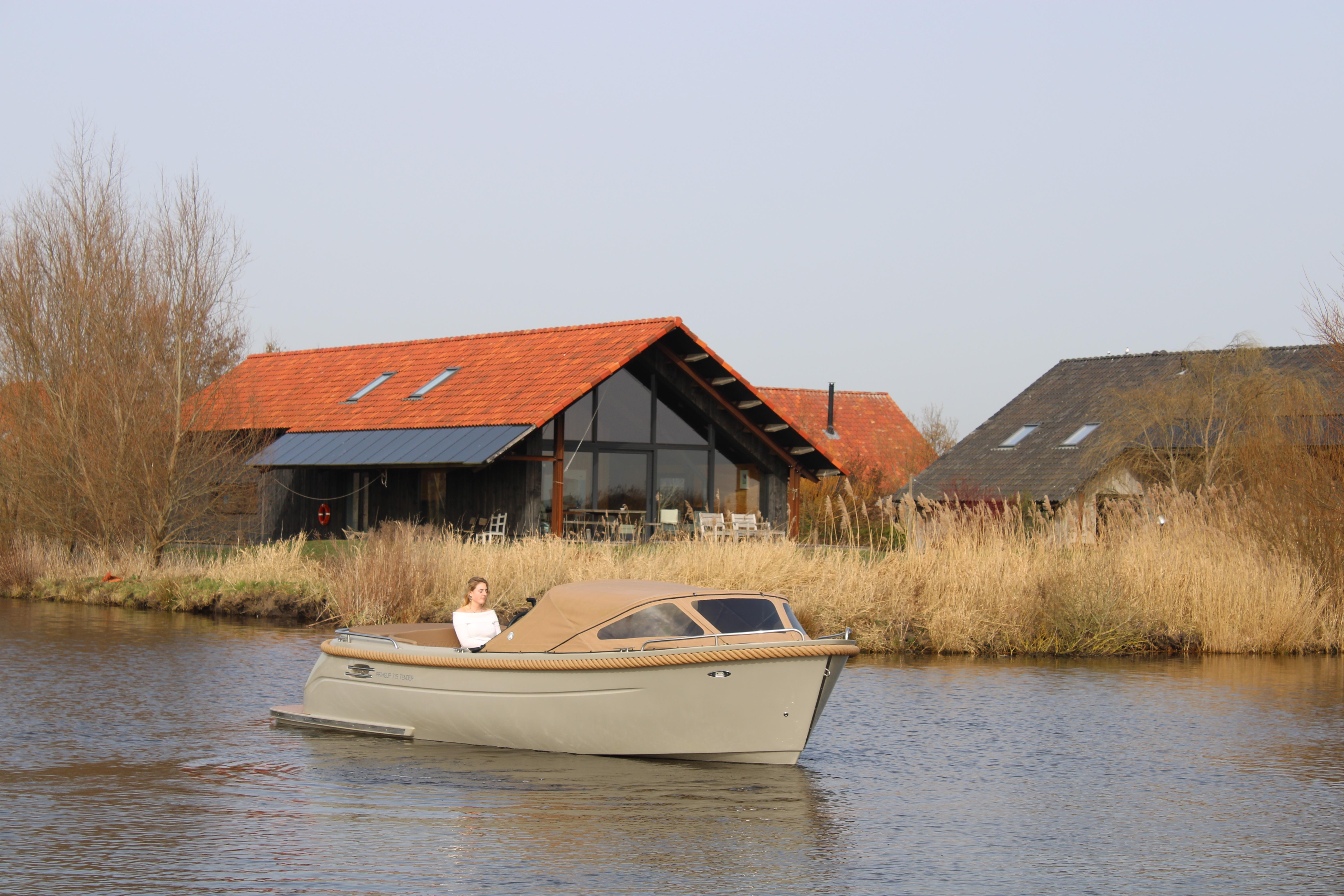 2021 Primeur 715 tender