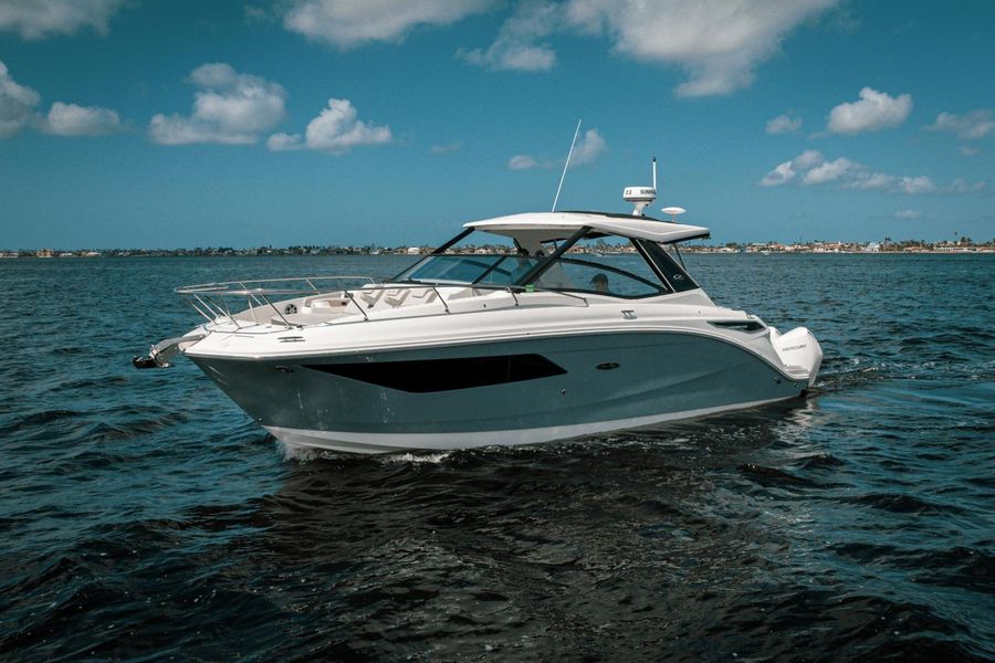 2022 Sea Ray Sundancer 320 OB