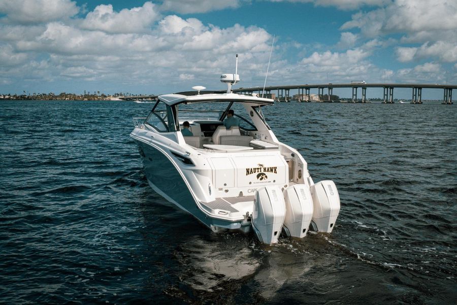2022 Sea Ray Sundancer 320 OB