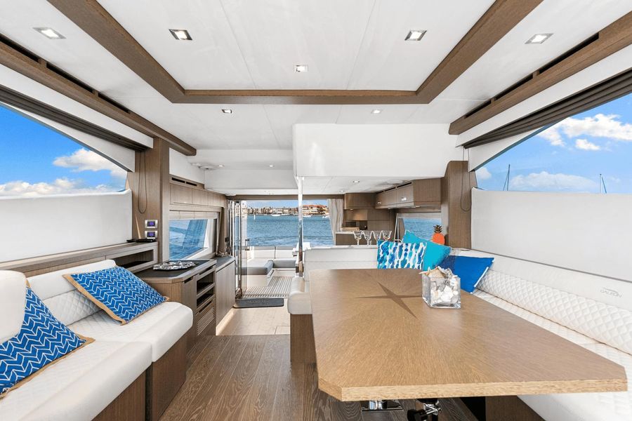 2019 Galeon 550 Fly