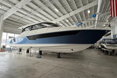 Tiara Yachts 48 LE