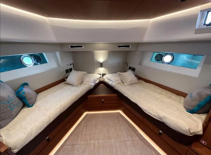  Yacht Photos Pics Pardo Yachts 60 Endurance for sale yachtsgreececom