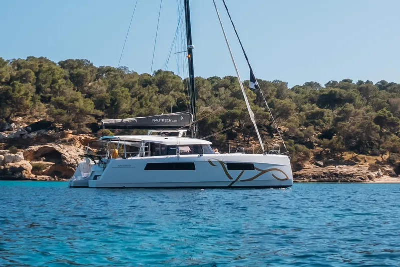  Yacht Photos Pics Nautitech 44