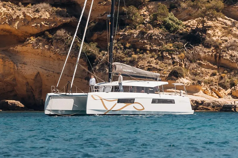  Yacht Photos Pics Nautitech 44
