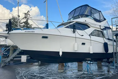 Bayliner Ciera 3258 Command Bridge