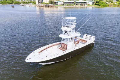 Triton 351 CC