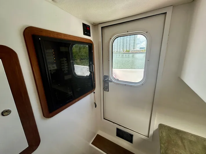 Highly Migratory Yacht Photos Pics 