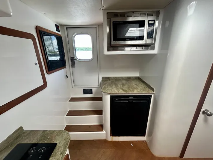 Highly Migratory Yacht Photos Pics 