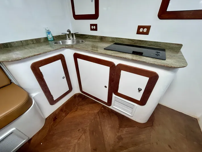 Highly Migratory Yacht Photos Pics 