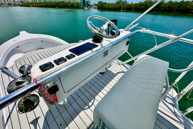 Highly Migratory Yacht Photos Pics 