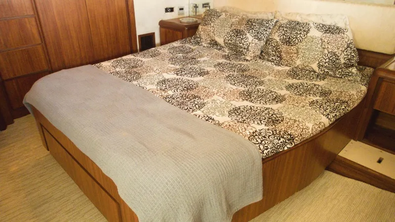 Sea Star Yacht Photos Pics 