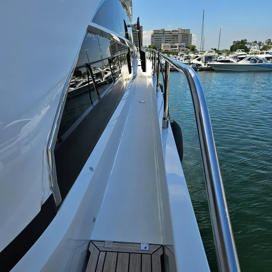 The Thirteen Yacht Photos Pics Princess P68 - Transon