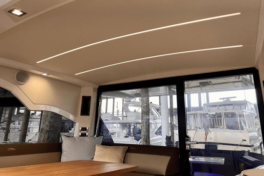 2020 Galeon 425HTC