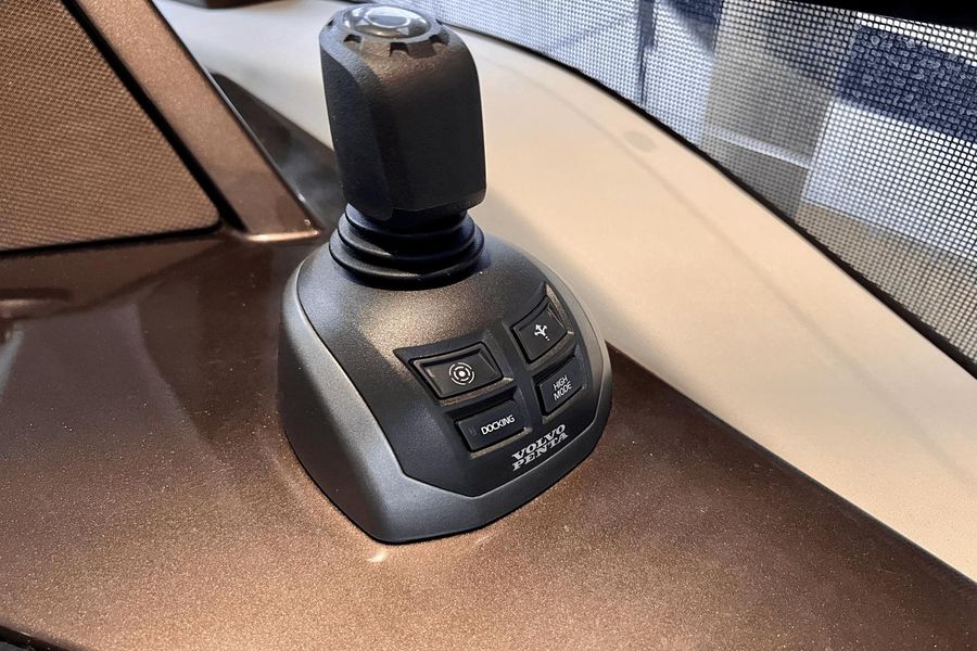 2020 Galeon 425HTC