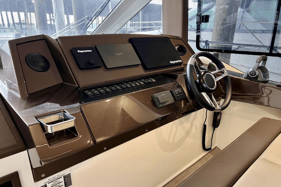 2020 Galeon 425HTC