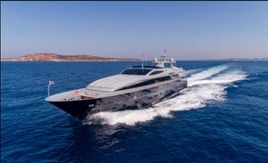 Admiral 42m